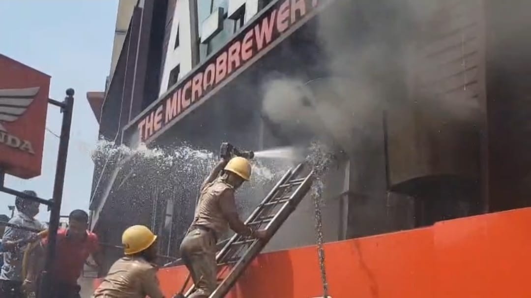 सिटी सेंटर रेस्टोरेंट में भीषण आग, दमकल ने पाया काबू, बड़ा हादसा टला