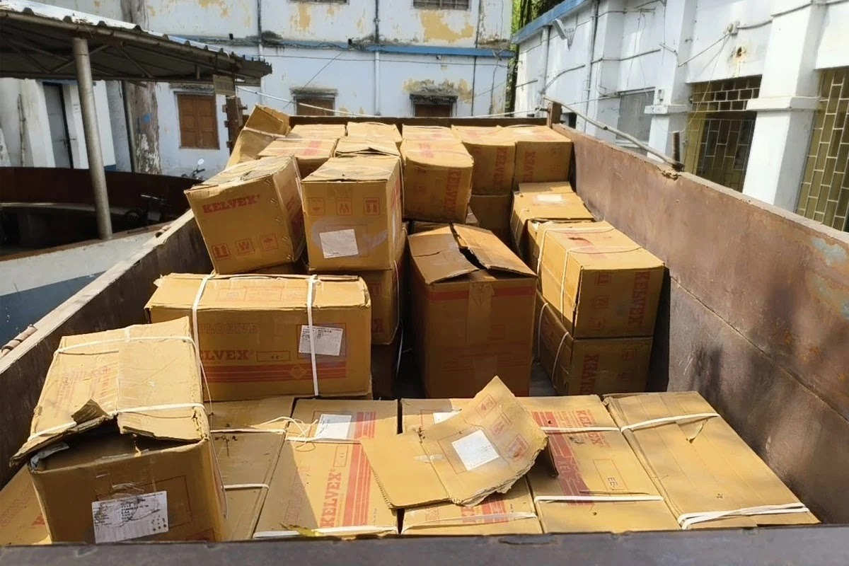 बीरभूम में विस्फोटकों का जखीरा बरामद, चुनावी माहौल में बढ़ी साजिश की आशंका