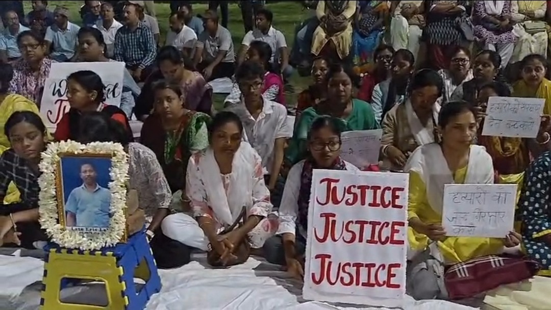 एरिक लकड़ा हत्याकांड में कार्रवाई ठप, न्याय मांगते सड़कों पर उतरे आक्रोशित नागरिक