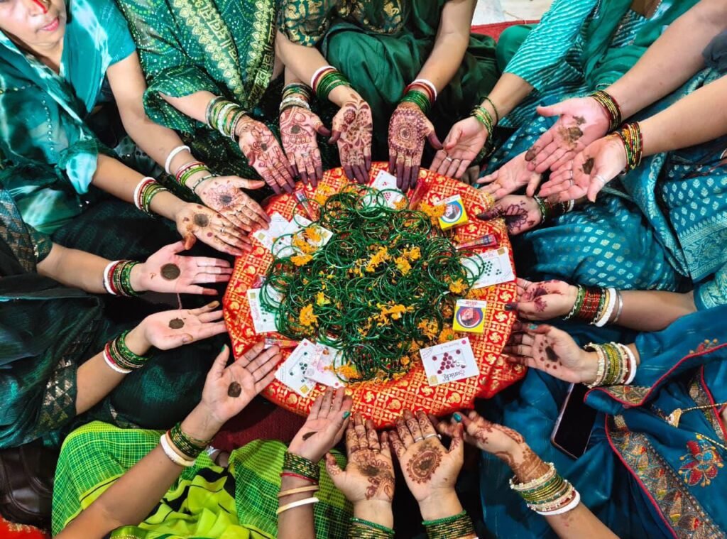 आसनसोल के प्रतिष्ठित महरानी स्थान मंदिर में द्वितीय सोमवारी पर उमड़ा भक्तिभाव का अद्भुत संगम 2 IMG 20260811 WA0076
